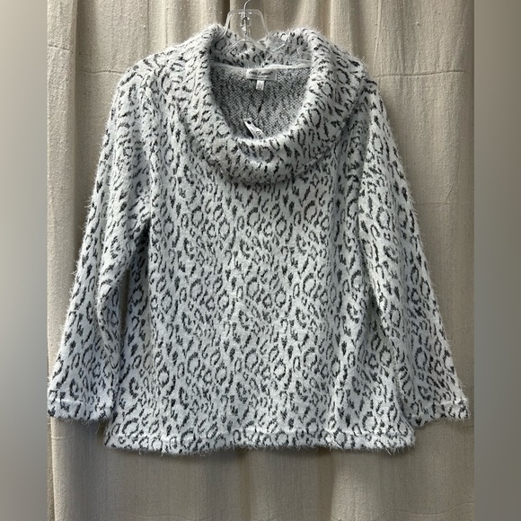 Cozy Leopard Print Sweater/ size Large / cowl neck / LG. - Picture 1 of 9